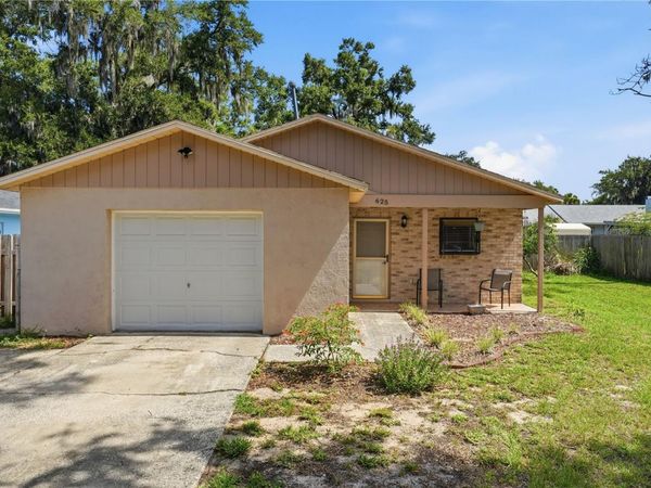 625 E 8TH AVENUE, MOUNT DORA, FL 32757