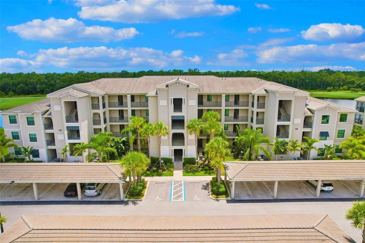 17704 Gawthrop Dr, Unit 201, Bradenton, FL 34211 Photo