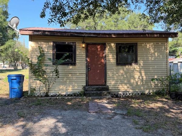 10114 E COLUMBUS DRIVE , TAMPA, FL 33619