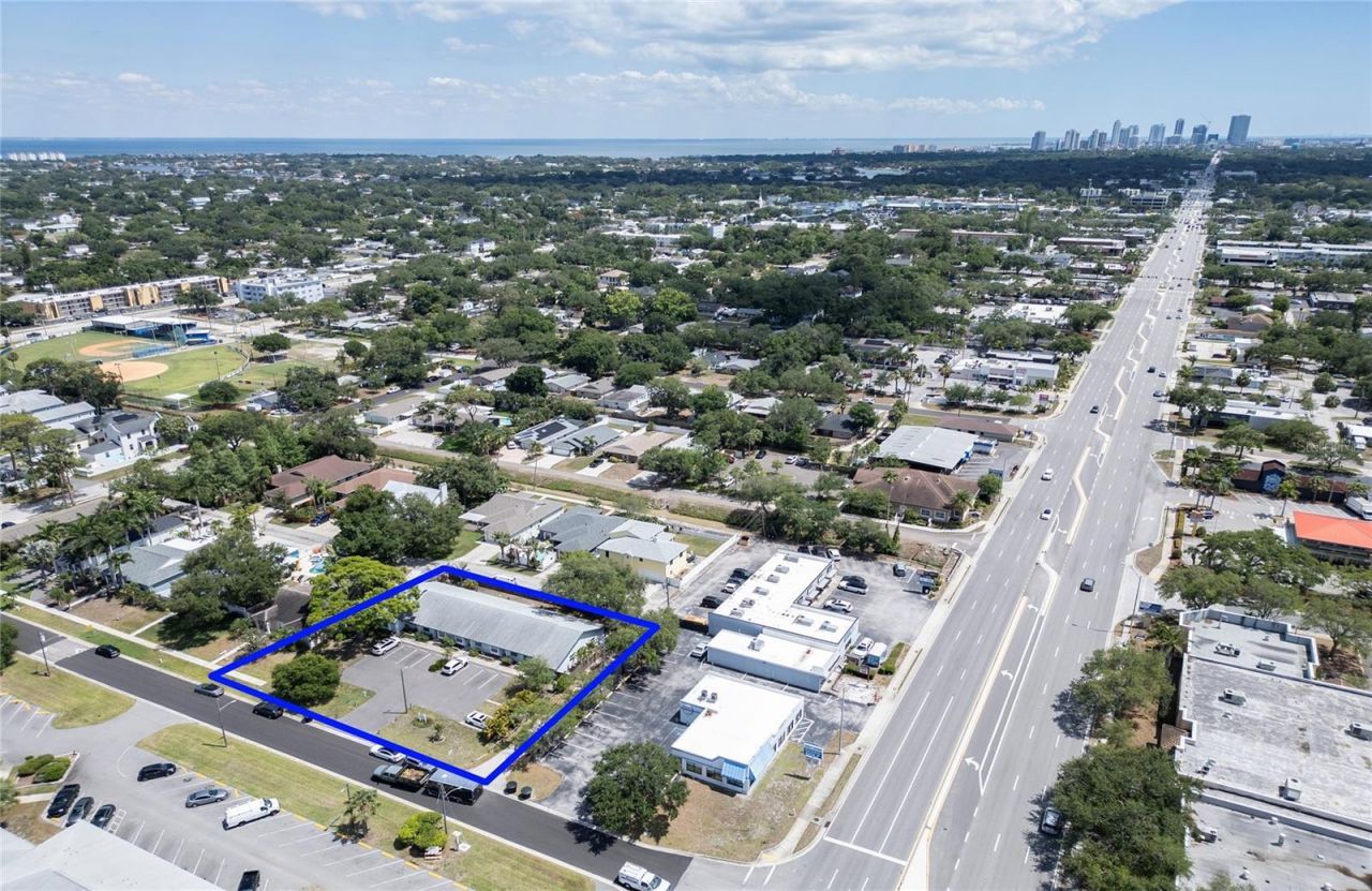 366 47th Avenue N, Unit 3, Saint Petersburg, FL 33703 Photo