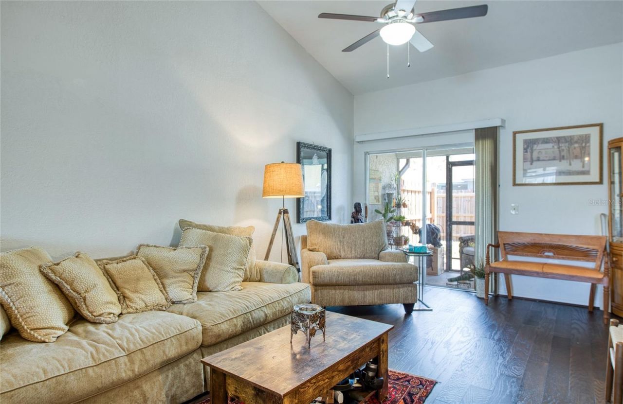 366 47th Avenue N, Unit 3, Saint Petersburg, FL 33703 Photo