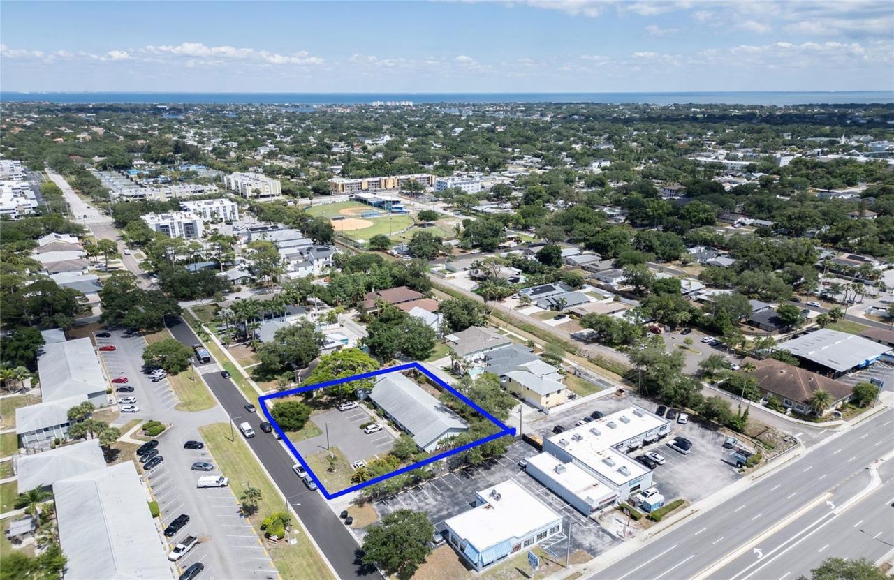 366 47th Avenue N, Unit 3, Saint Petersburg, FL 33703 Photo