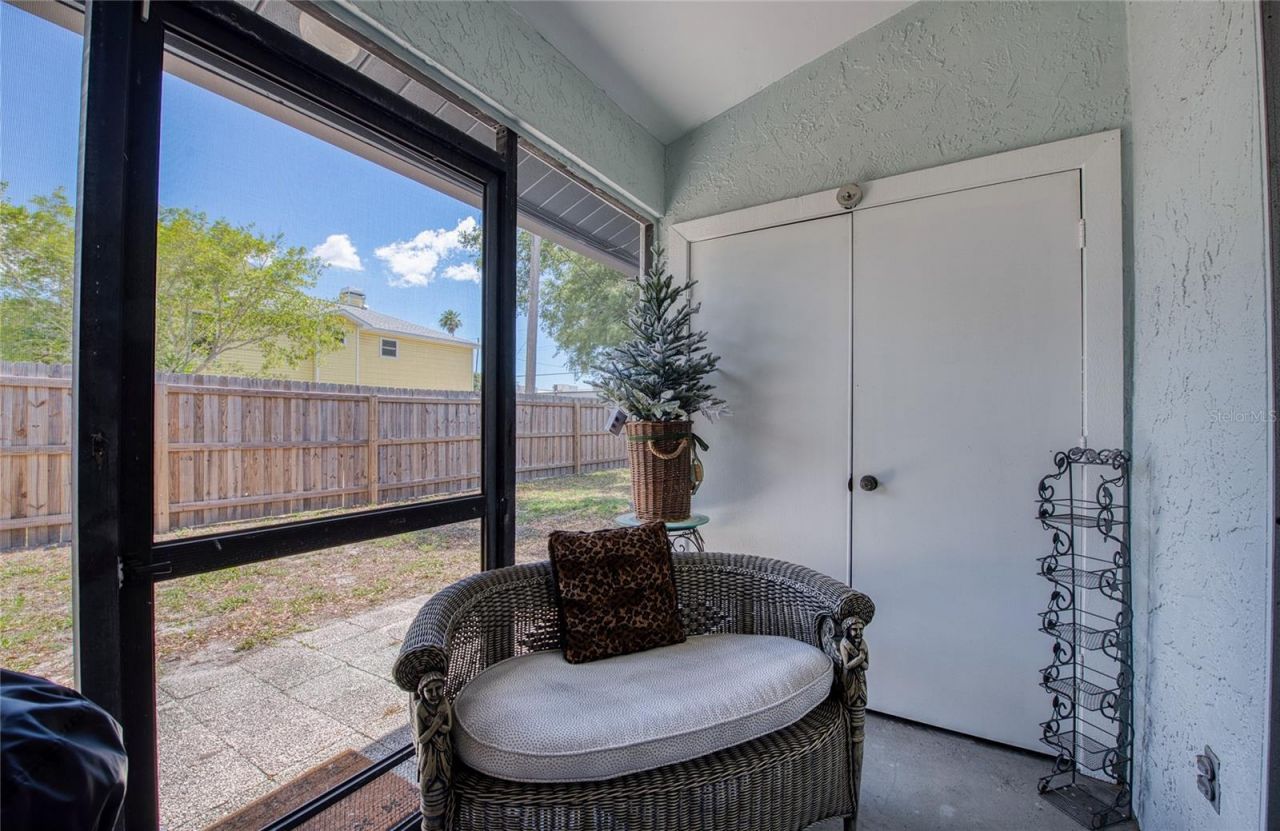 366 47th Avenue N, Unit 3, Saint Petersburg, FL 33703 Photo