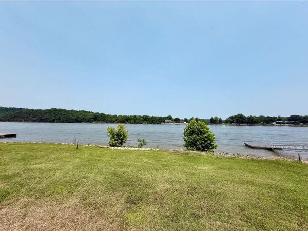 1039 River Front Dr , Unit 128A&B, Clifton, TN 38425