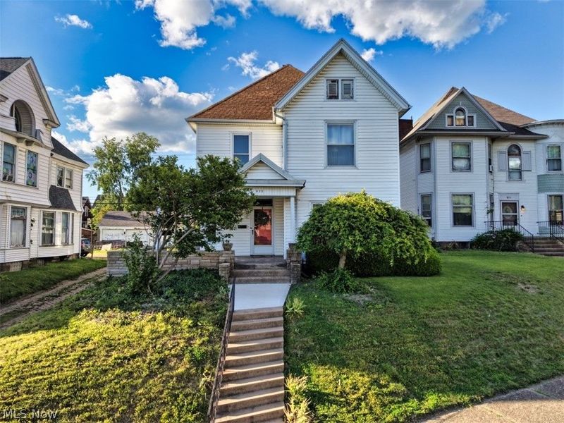 822 Main Street, Coshocton, OH 43812 Photo 1