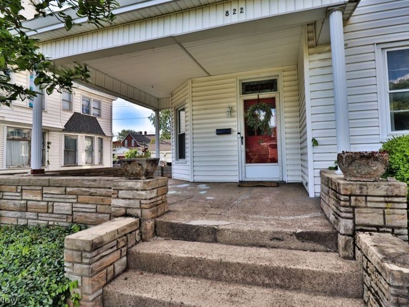 822 Main Street, Coshocton, OH 43812 Photo 2