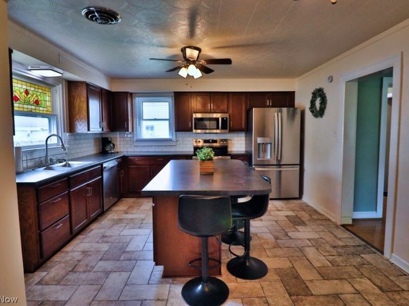 822 Main Street, Coshocton, OH 43812 Photo 3