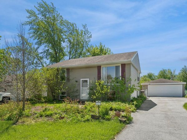 216 E Rose Street , Glenwood, IL 60425