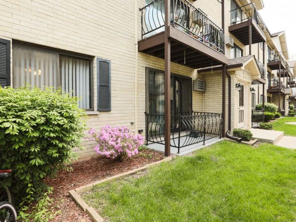 7218 W Wrightwood Avenue, Unit 107, Elmwood Park, IL 60707