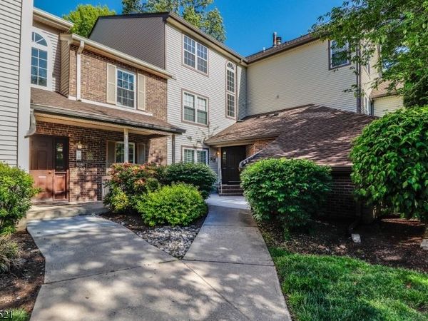 5143 Beech Ct, South Brunswick, NJ 08852