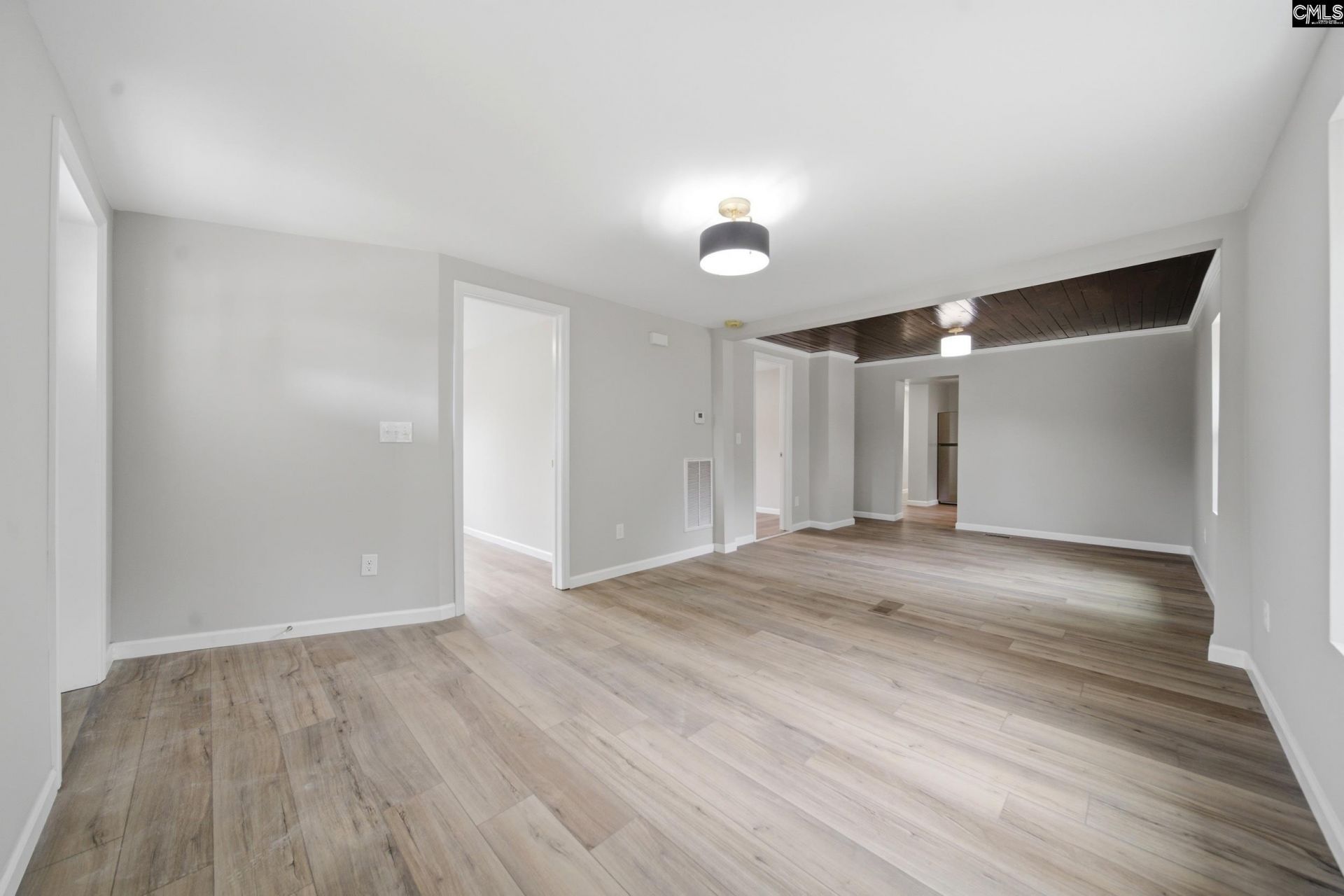 2517 Thomas Street  Photo 4