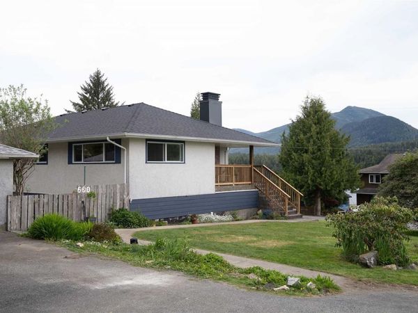 231 Otter St, Ucluelet, BC V0R 3A0