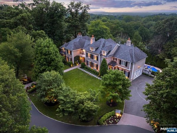11 Hamilton Road, MILLBURN, NJ 07078