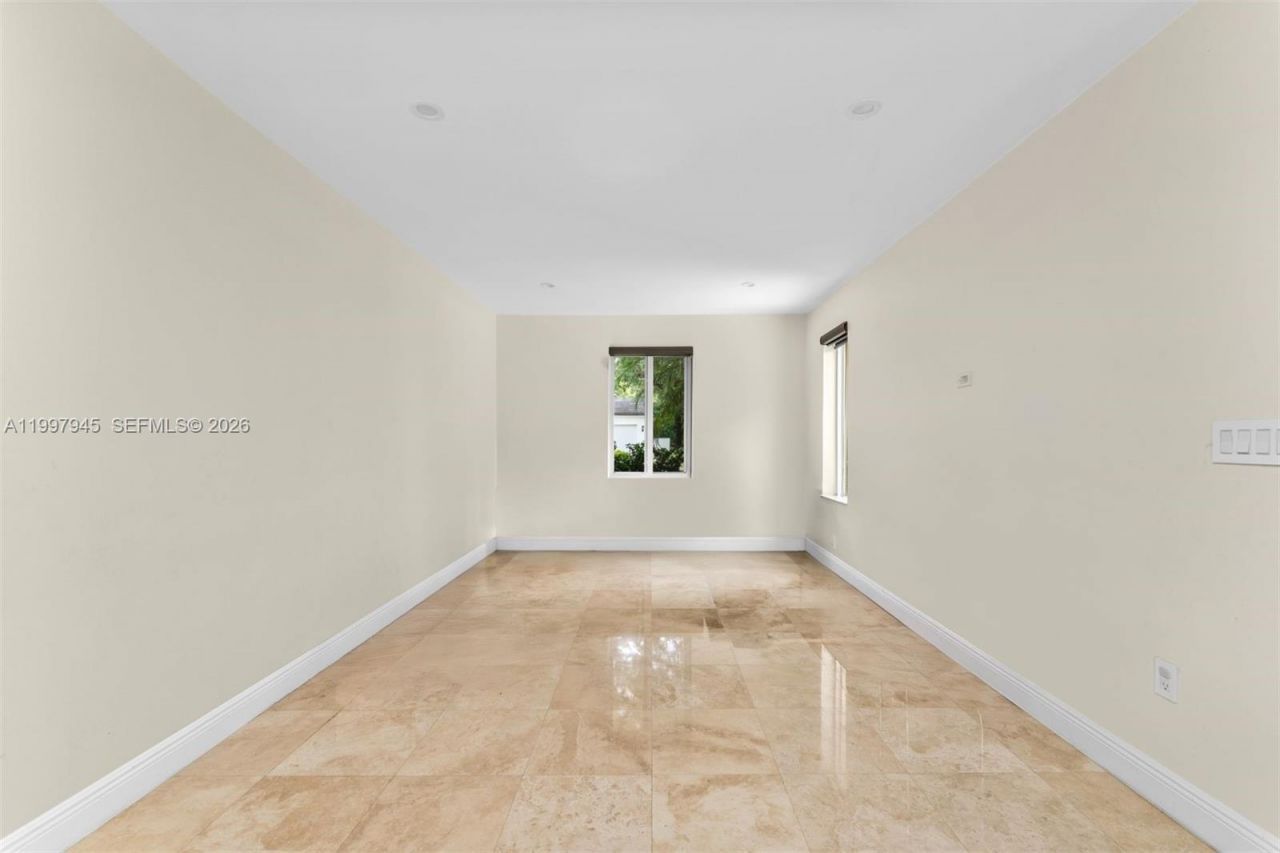 611 Santurce Ave, Coral Gables, FL 33143 Photo