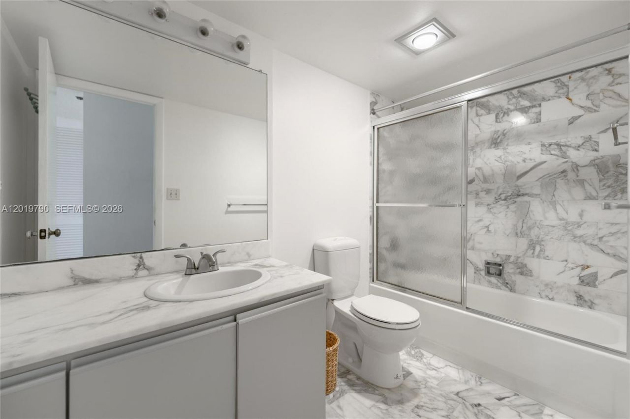2555 Collins Ave, Unit 1003, Miami Beach, FL 33140 Photo