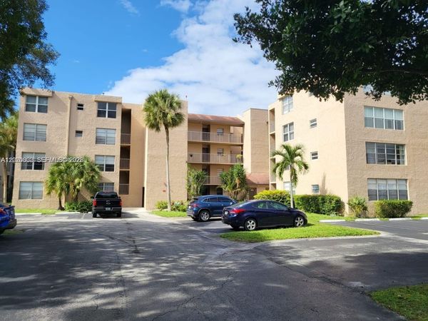 9440 Live Oak Pl , Unit 201, Davie, FL 33324