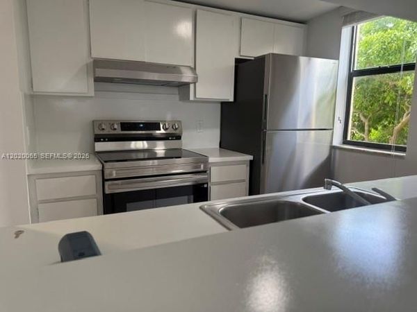 8180 Geneva Ct , Unit 431, Doral, FL 33166