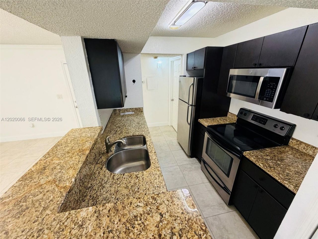 15689 SW 106th Ln , Unit 701, Miami, FL 33196 Photo