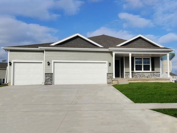 3735 Rueben Drive, Marion, IA 52302