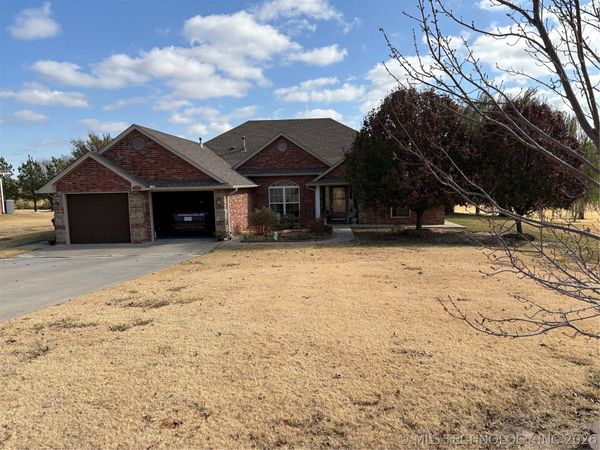 1001 Country Club , Cushing, OK 74023