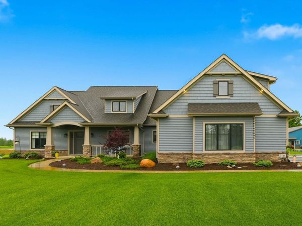 9344 Garman Road, Leo, IN 46765