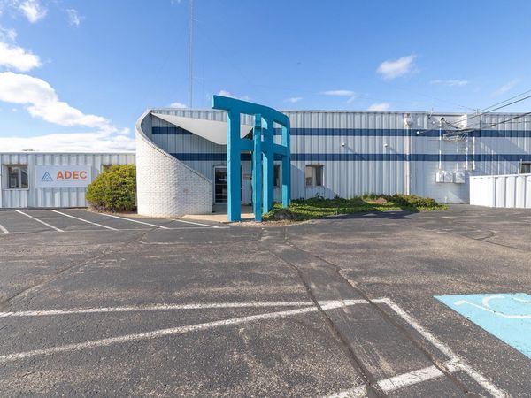 2700 Industrial Parkway, Elkhart, IN 46516