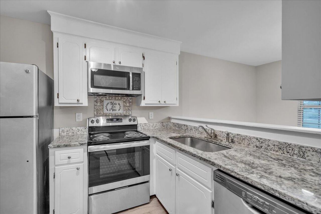 4054 Cedars Parkway Photo 6