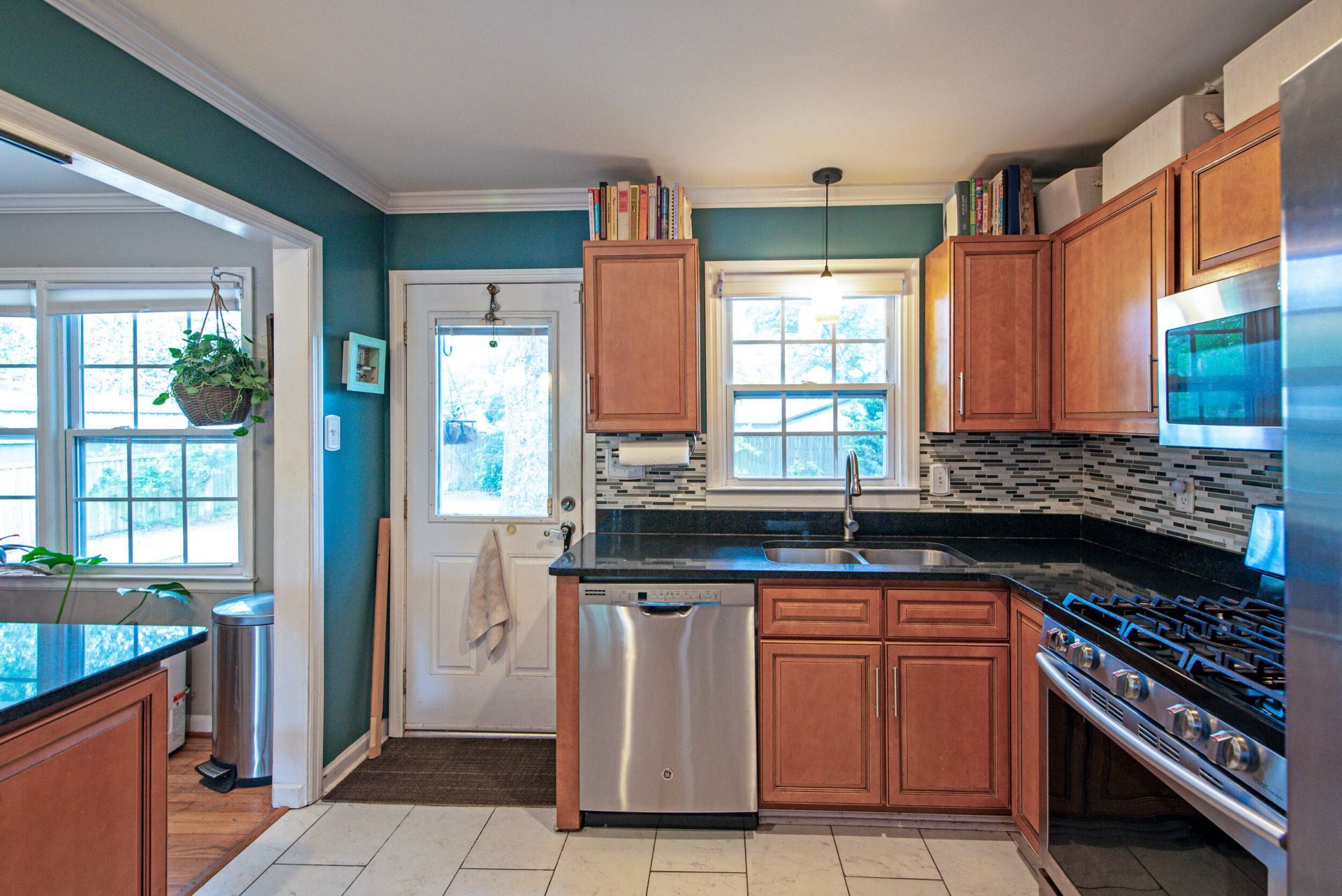 663 Harbor View Road Photo 35