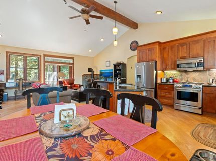 1534 Miztec Street, South Lake Tahoe, CA 96150 Photo