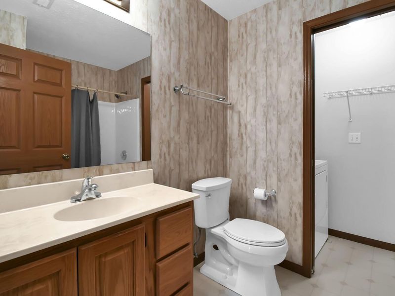 653 Villa Drive , Ontario, OH 44906 Photo 13