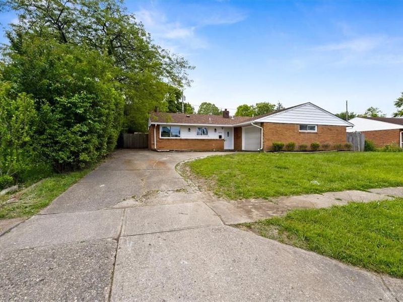 5074 Tilbury Road, Huber Heights, OH 45424 Photo 2