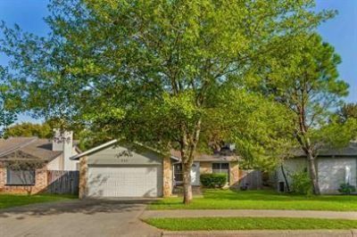 8311 Treehouse Ln, Austin, TX 78749 Main Photo