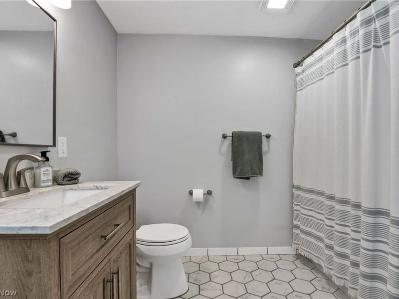 32207 Lake Road, Avon Lake, OH 44012 Photo 30