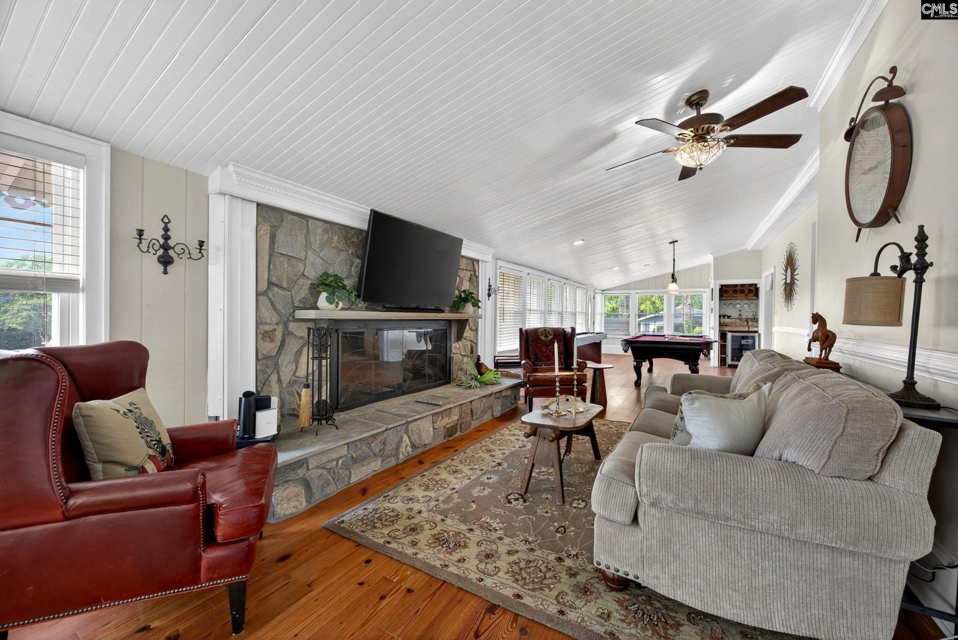 210 Shorebreeze Drive  Photo 34