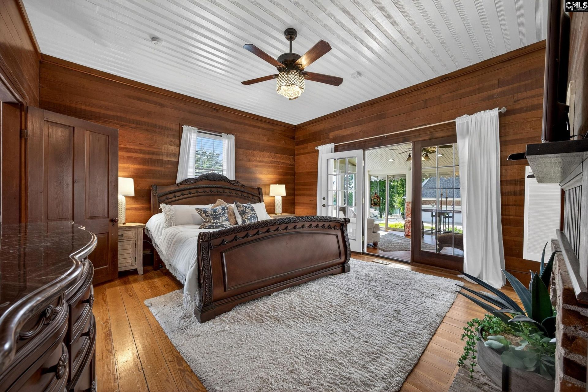 210 Shorebreeze Drive  Photo 8