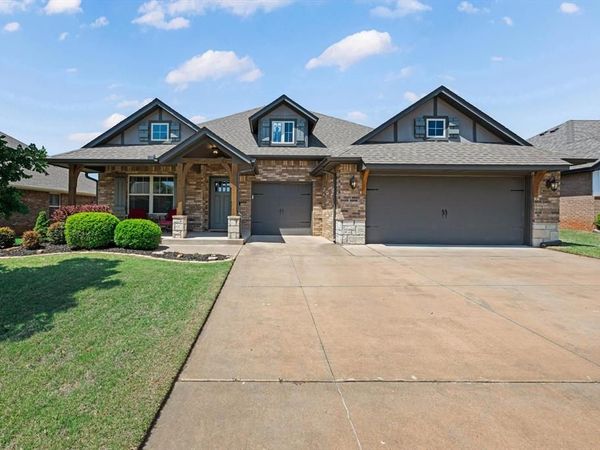 9917 NW 143rd Street, Yukon, OK 73099