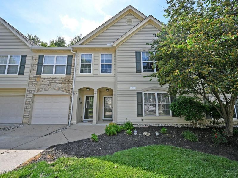 101 Ledgerwoods, Amelia, OH 45102 Photo 3