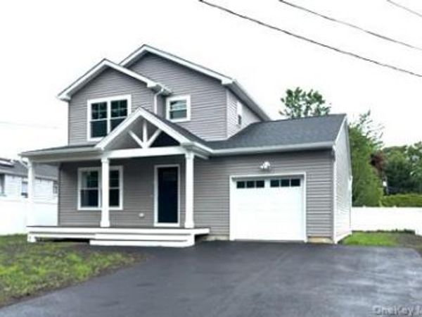 30A Washington Avenue , Port Jefferson Station, NY 11776