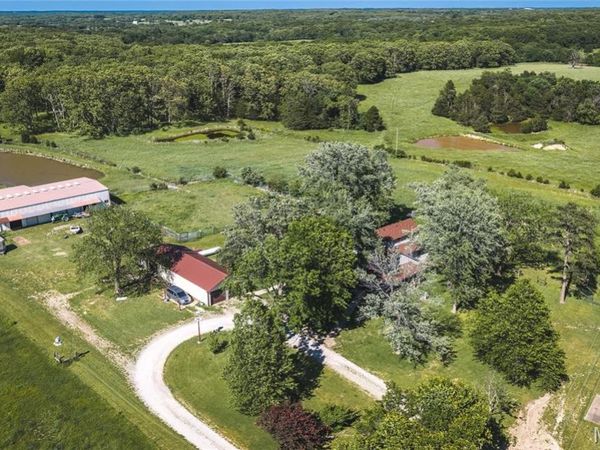 385 Woods Farm Road, Sullivan, MO 63080