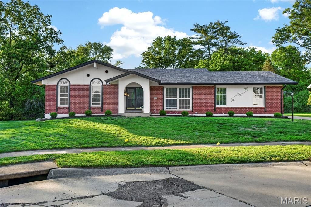 12947 Ballantine Court, Unincorporated, MO 63146 Main Photo