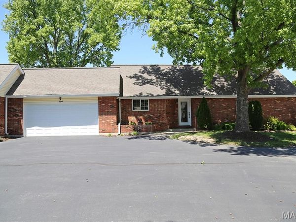 390 Windsor Place , Unit E, St Peters, MO 63376