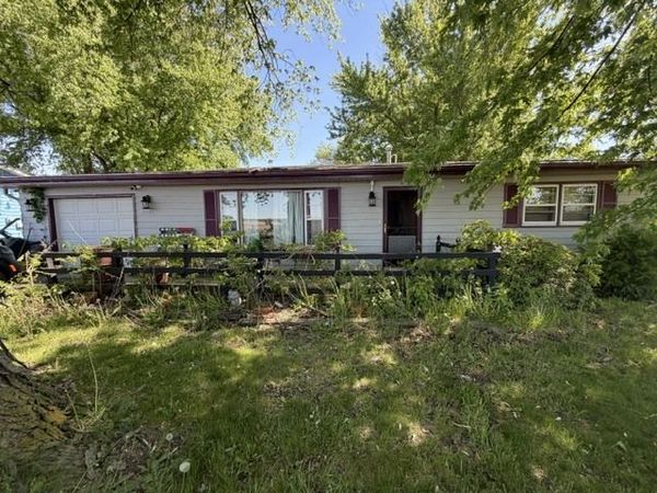 11141 E Fisher Road , Rochelle, IL 61068