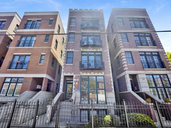 2637 W Belmont Avenue , Unit 3, Chicago, IL 60618