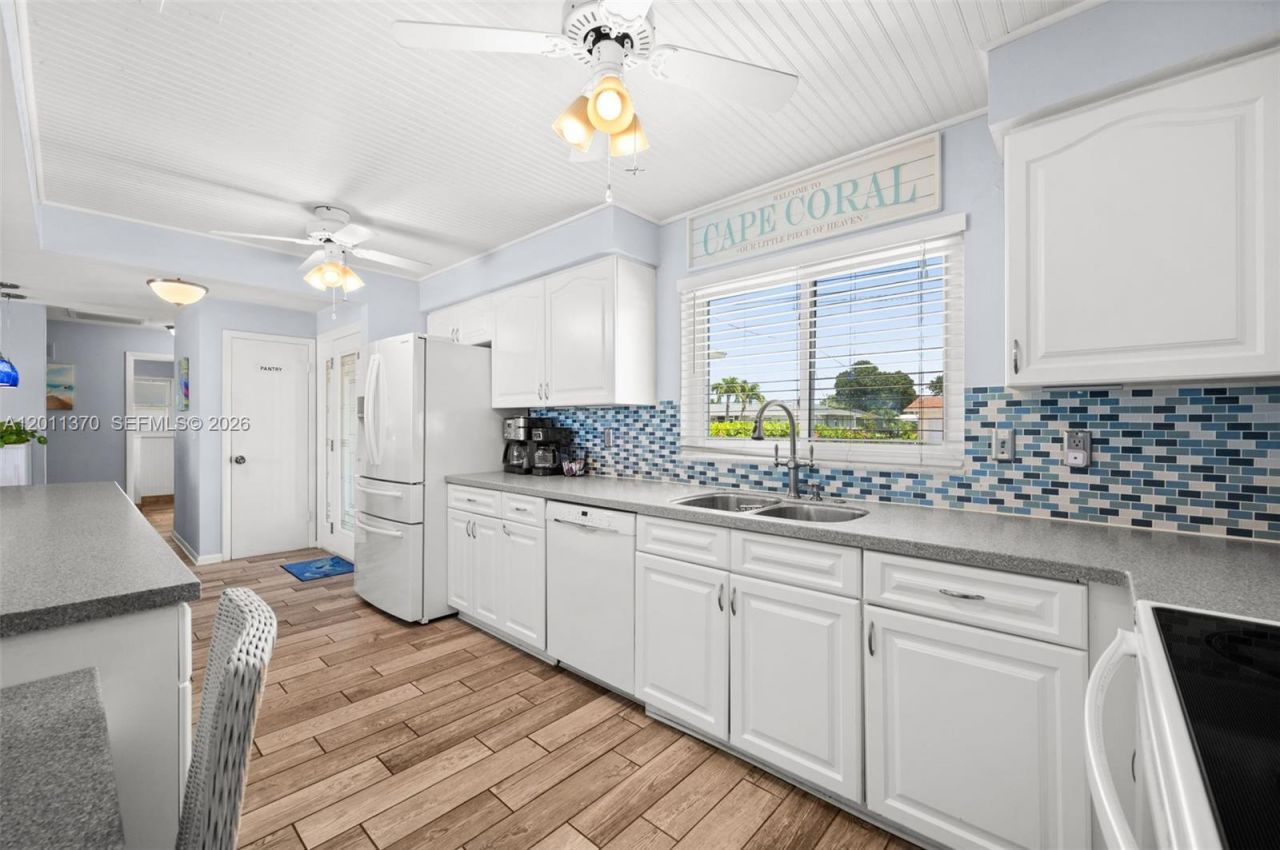 3014 SE 17th Avenue , Cape Coral, FL 33904 Photo