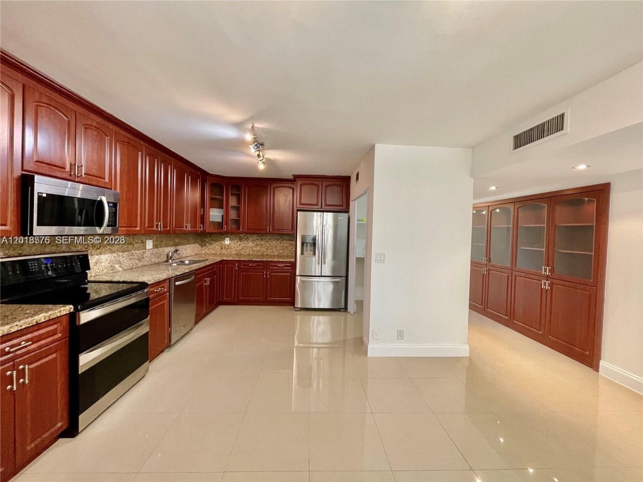 20441 NE 30th Ave , Unit 122-9, Aventura, FL 33180 Photo