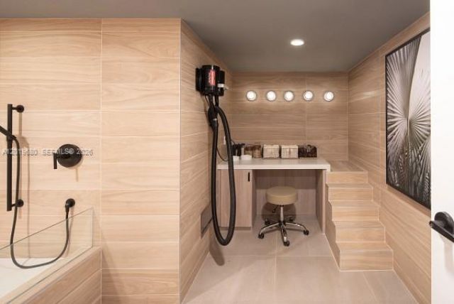 3900 Alton Road , Unit 305, Miami Beach, FL 33140 Photo