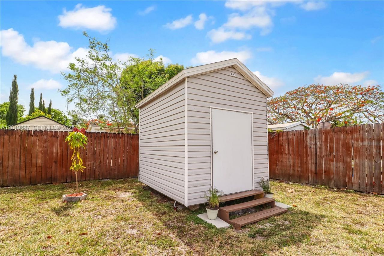 15502 SW 102nd Ave, Miami, FL 33157 Photo