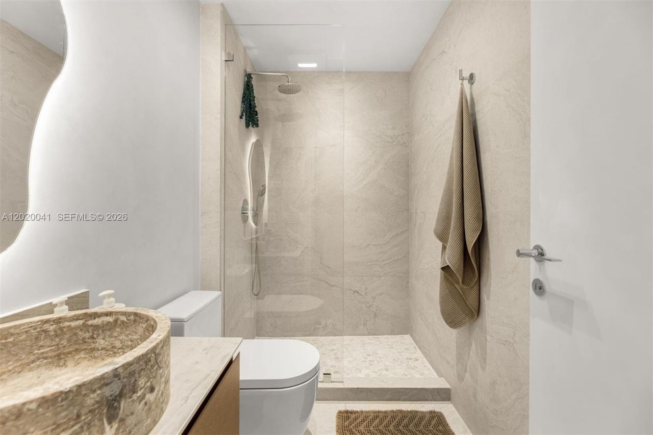 800 West Ave , Unit PH11, Miami Beach, FL 33139 Photo