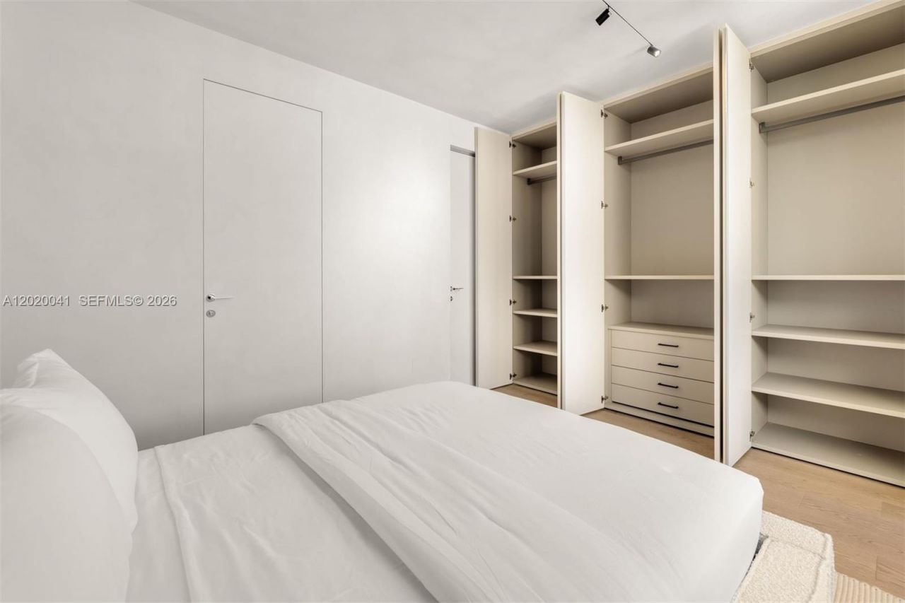 800 West Ave , Unit PH11, Miami Beach, FL 33139 Photo