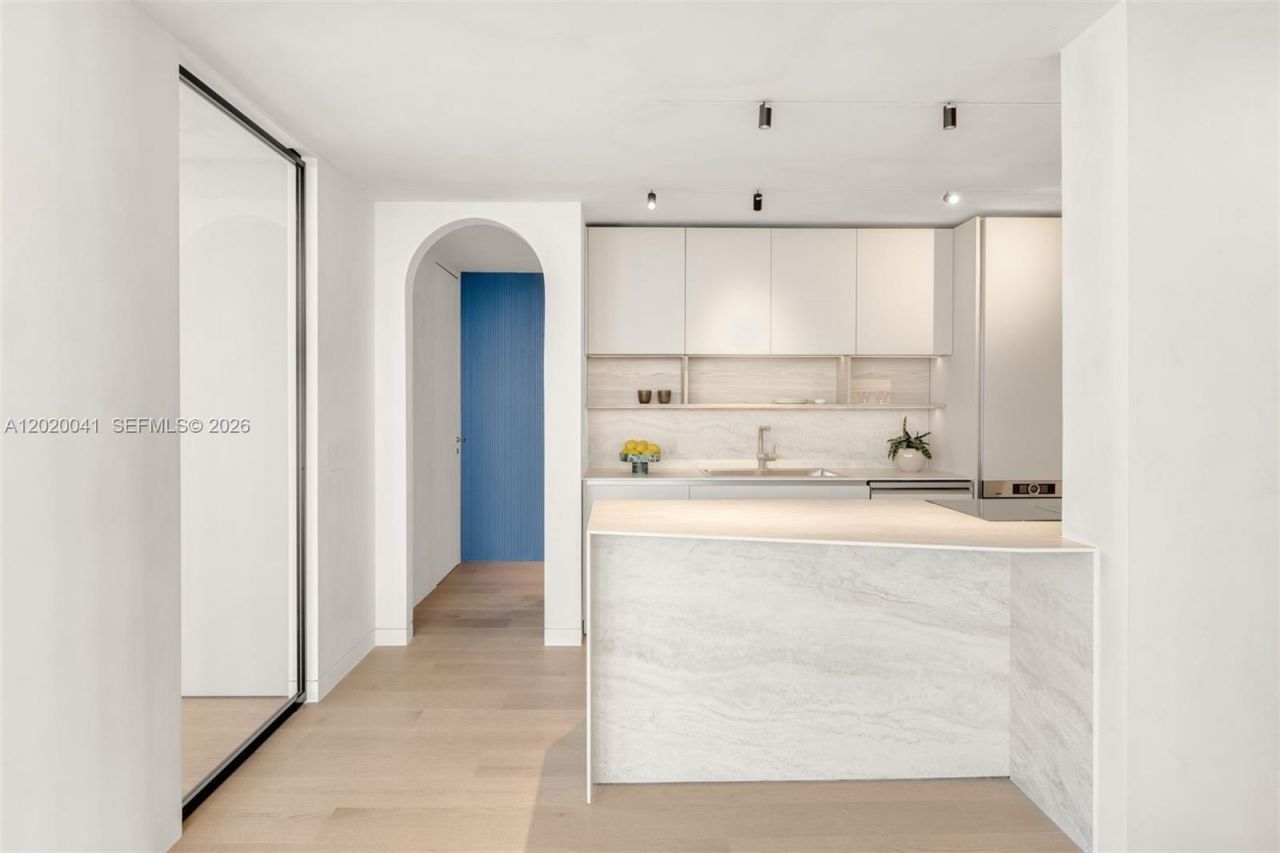 800 West Ave , Unit PH11, Miami Beach, FL 33139 Photo
